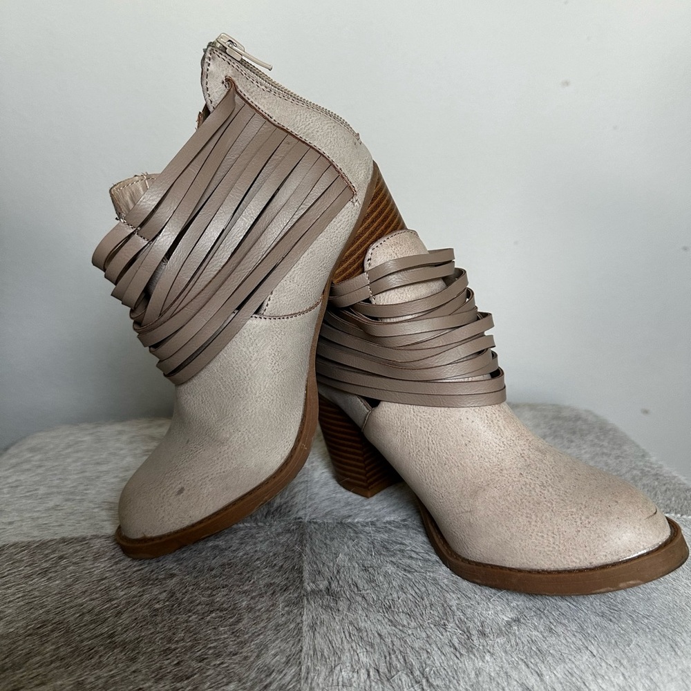 Rampage Bootie, women’s size 6